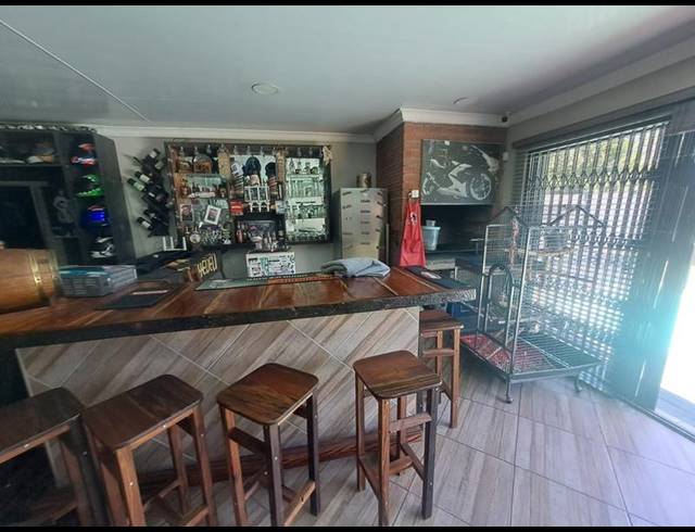 3 BEDROOM HOUSE FOR SALE IN SASOLBURG EXT 10